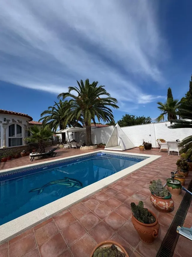 Chalet independiente con gran jardín y piscina en Mont-roig del Camp — 33