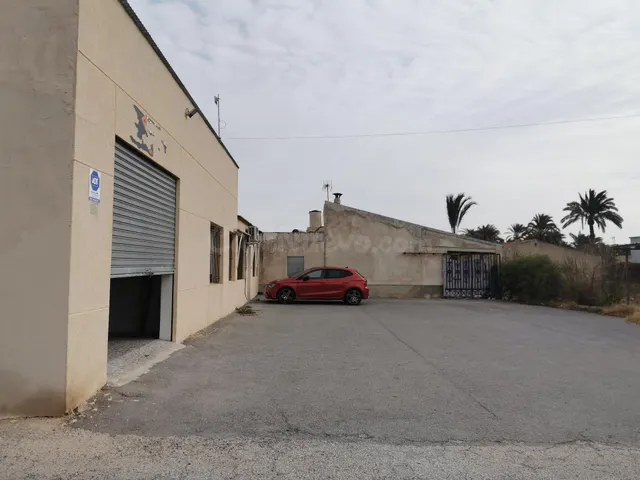 SE VENDE PARCELA EN LA CARRETERA DE MATOLA CON NAVES - foto 4