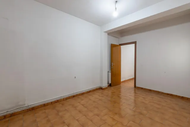Amplio piso en Pedro Antonio de Alarcón — 26