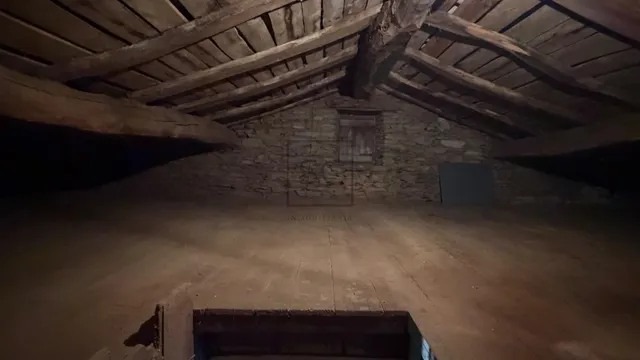 Casa adosada, para reformar en Neda. — 30