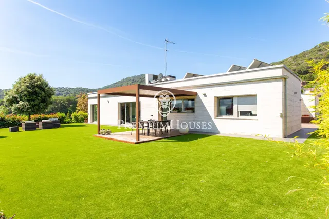 Casa en venta de una sola planta!!! Tranquilidad y diseño con vistas espectaculares al Golf — 50