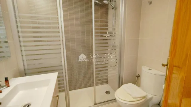 VENTA DE PISO REFORMADO EN ARENALES DEL SOL CON LICENCIA TURÍSTICA — 14