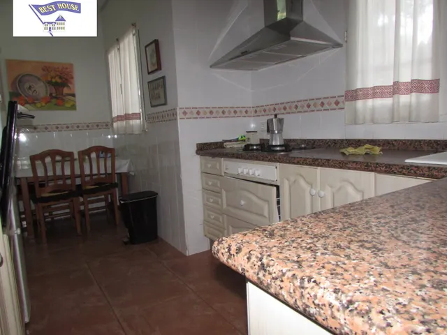 CHALET CON 2000 M2 DE PARCELA — 21