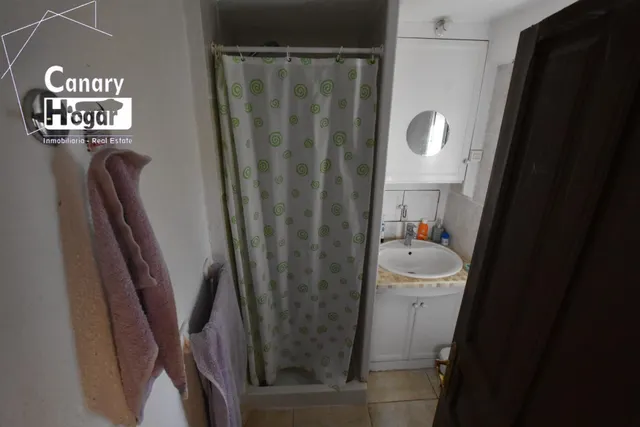 Casa con terreno en venta en Chio Guia de Isora — 23