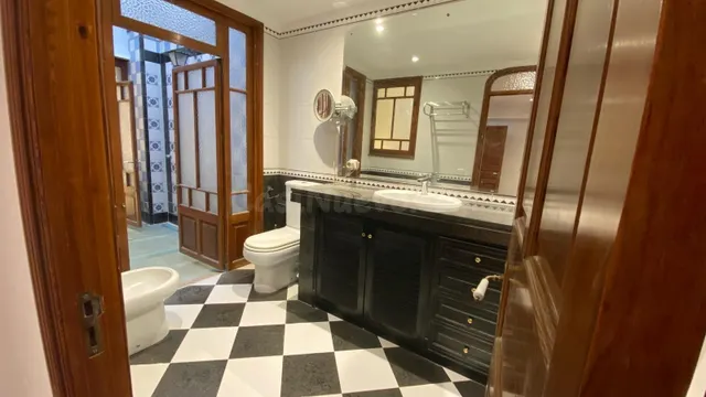️ OPORTUNIDAD INVERSORES!!! EXCLUSIVO EDIFICIO EN LA LONJA!! - foto 4