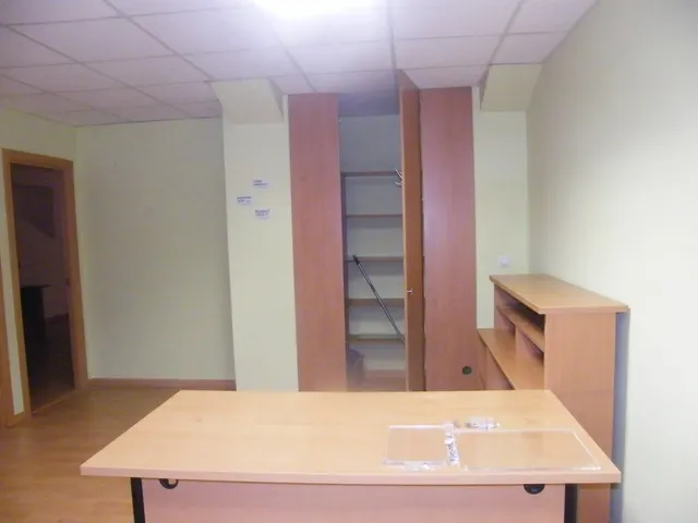 Oficina en Torrelavega — 8