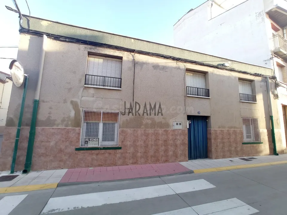 CASA EN FUSTIÑANA