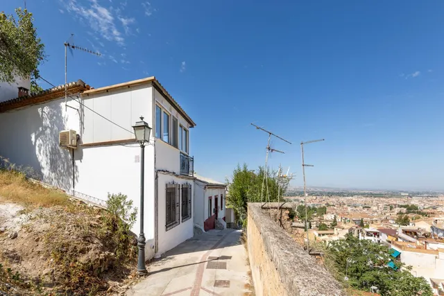 Coqueta Casa zona Barranco del Abogado con vistas a Granada - foto 2