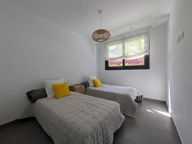 Villa independiente con vistas panorámicas al mar y a las montañas - Polop, Alicante — 18