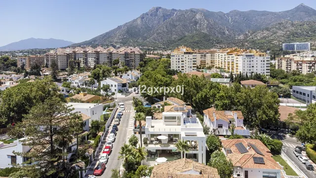 Chalet 3 habitaciones 398m² en venta - Marbella — 49