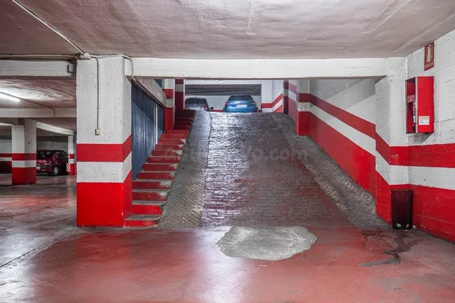 3 plazas de garaje juntas en calle Pedro Antonio de Alarcón — 4