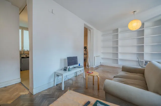 Piso  Ideal Para Reformar  Calle San Lorenzo — 31