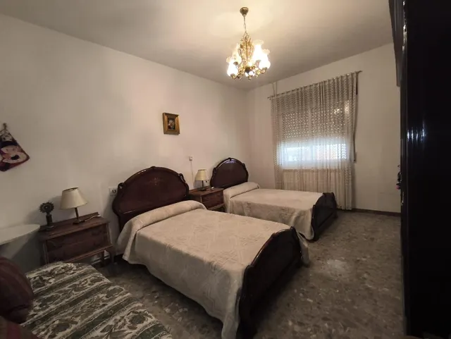 Amplia Casa en Noblejas - Oportunidad Única por €180,000 — 22