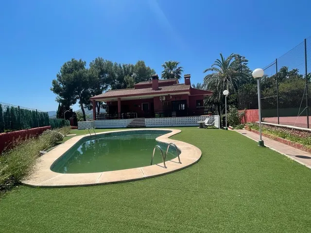 Ref 08595.- chalet muy grande en la calderona - naturaleza y servicios del pueblo. — 50