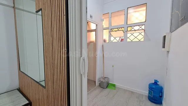 Local pequeño y económico en zona céntrica - foto 4