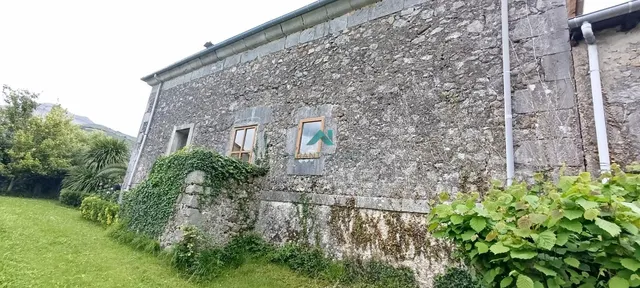 Se vende casa de piedra con jardín en Riva de Ruesga — 7
