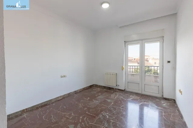 Casa en esquina en venta en Las Gabias — 33