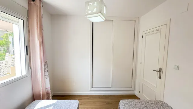 Venta de chalet adosado en ORIHUELA COSTA (LAS FILIPINAS) — 28