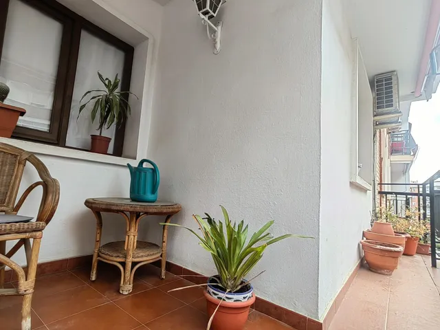 AMPLITUD, TERRAZA Y UBICACIÓN A POCOS MINUTOS DE LA PLAYA — 46
