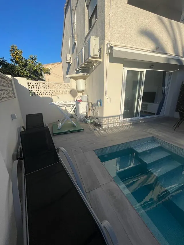 MAGNIFICO BUNGALOW PLANTA BAJA CON PISCINA PRIVADA — 2