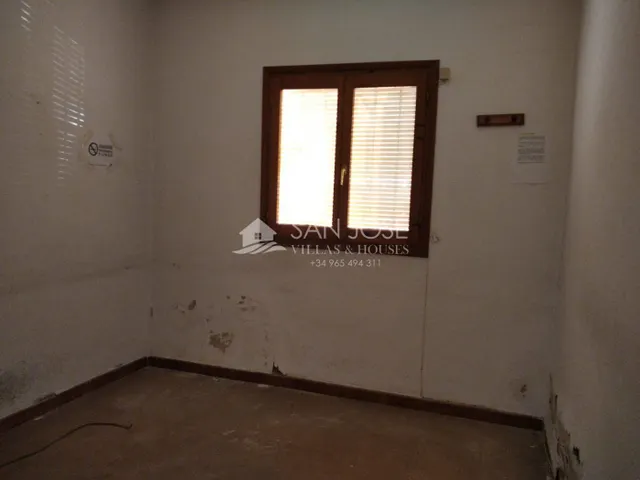 VENTA DE NAVE EN TORRELLANO — 30