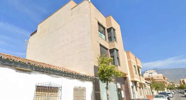VENTA DE PISO EN EL EJIDO - ALMERIA — 3