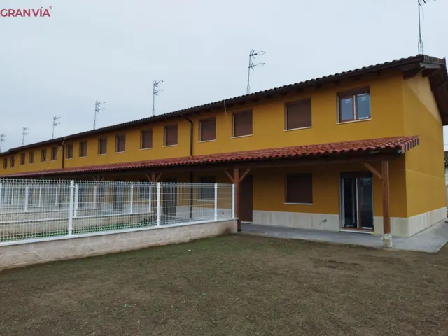 Adosados en venta en Herramelluri — 7