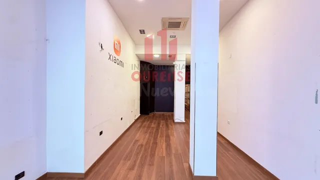 BONITO LOCAL COMERCIAL EN EL CENTRO DE OURENSE. - foto 2