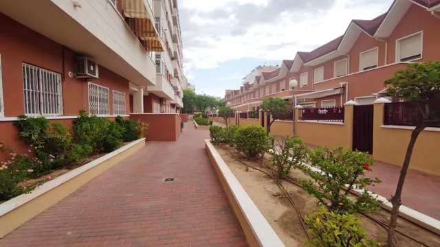 BUNGALOW DE ESQUINA EN ZONA KELME — 44