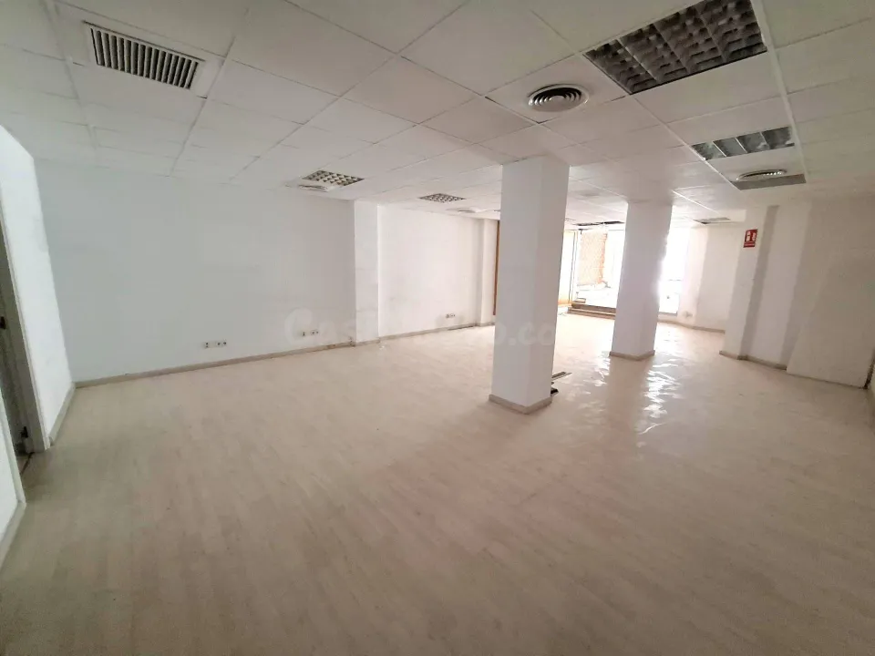 Local comercial 194m² en alquiler - Ensanche-Diputación