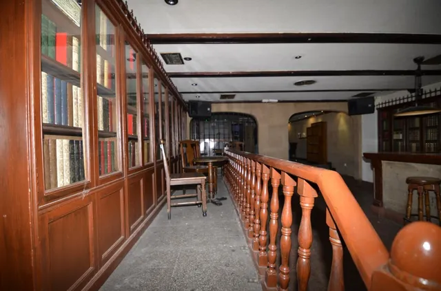 Urbis te ofrece un fantástico local en venta en zona San Juan, Salamanca. — 9