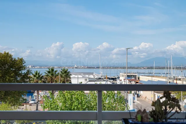¡Vistas espectaculares y luminosidad en un apartamento refor - foto 5