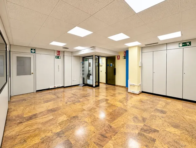 Local comercial 144m² en venta - Marbella — 6