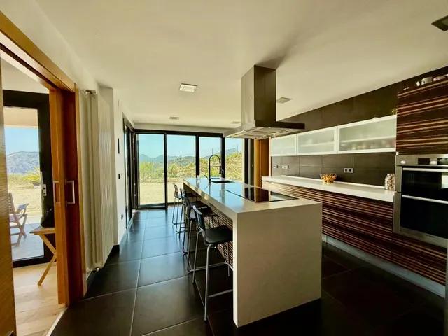 ESPECTACULAR VILLA DE LUJO CON PISCINA PRIVADA Y VISTAS AL PAISAJE EN RELLEU — 11