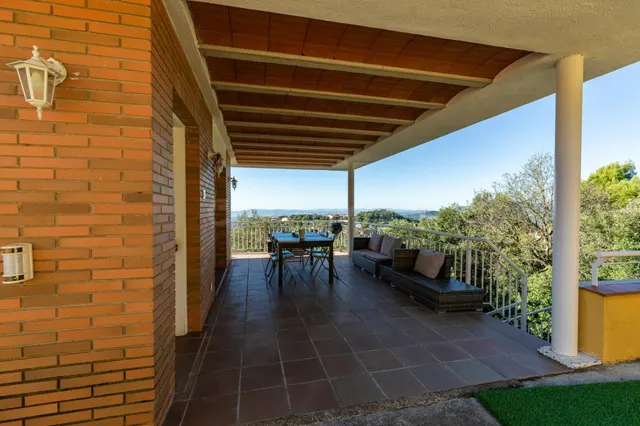Casa con vistas espectaculares — 5