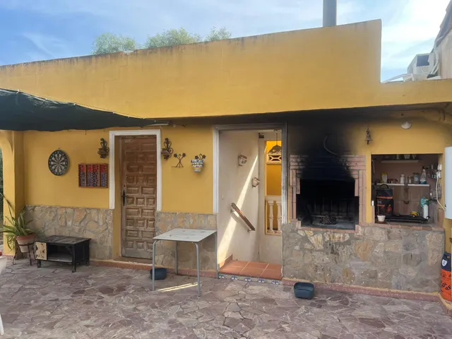 Chalet en Orito en urbanización La Capitana — 13