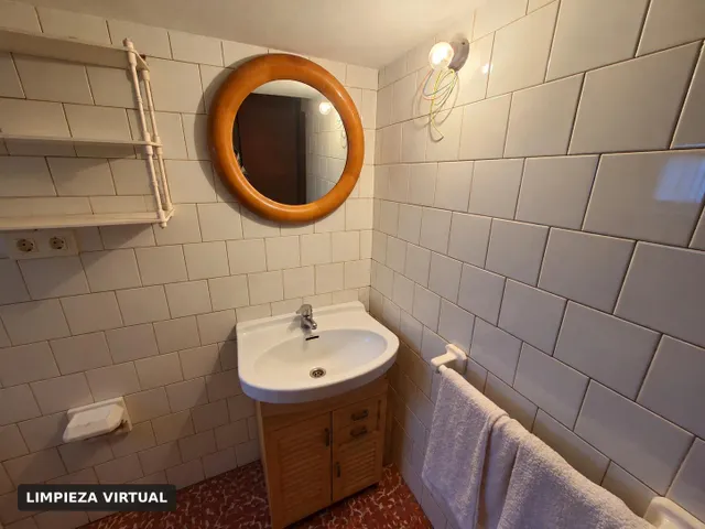 Casa con local comercial, garaje y patio en la gargantada, lieres. ¡vivienda y negocio en un mismo inmueble! — 16