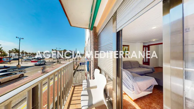 PISO EN VENTA EN LA PLAYA DE LA MALVARROSA - foto 2