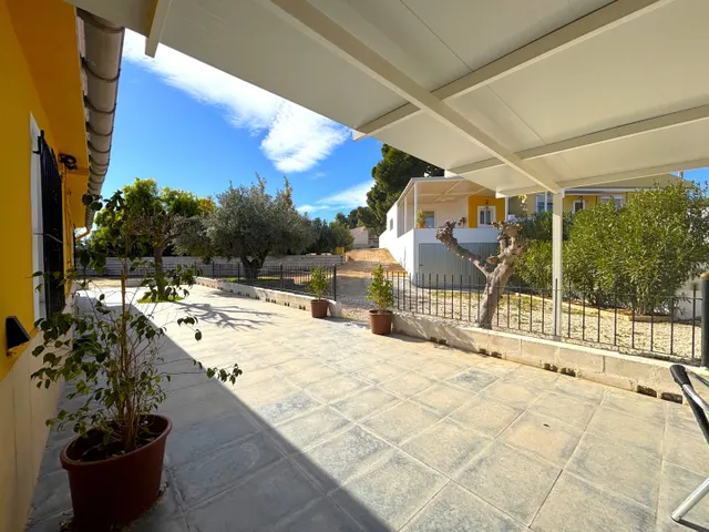 Gran oportunidad! Finca con dos viviendas independientes. — 49