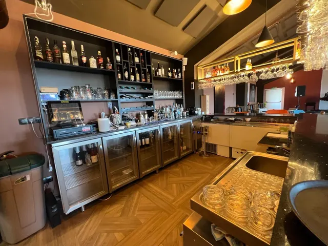 VENTA LOCAL COMERCIAL Y TRASPASO NEGOCIO DE RESTAURACIÓN EN EL PARAISO — 19