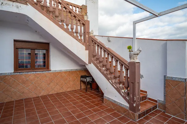 Bonita casa en Las Gabias — 28