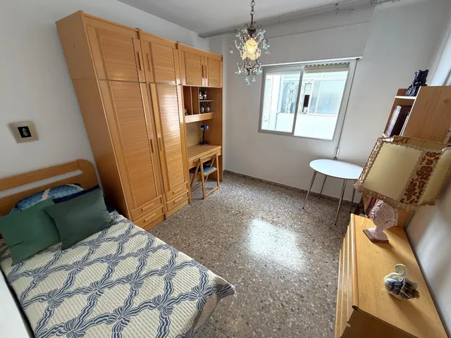 Vivienda de cuatro dormitorios en el centro de Alicante — 30