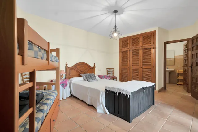 EXCEPCIONAL VILLA EN VENTA EN UN ENTORNO TROPICAL — 28
