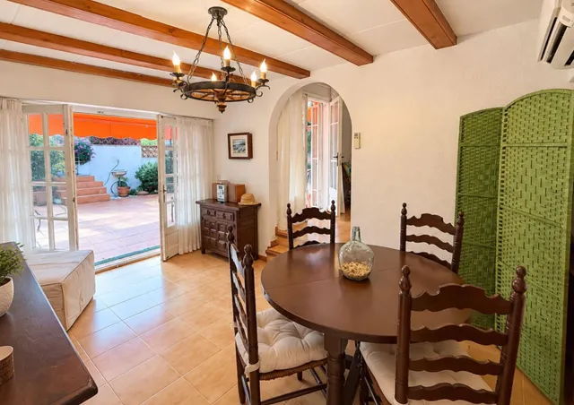 Casa a solo 300 metros de la playa, con dos terrazas y vistas despejadas en l'Escala — 6