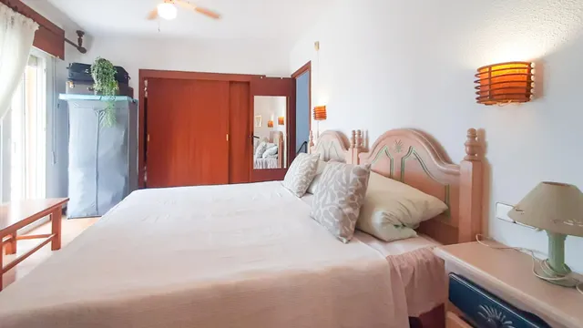 Cuidado chalet en Playa Honda, con piscina y garaje — 27