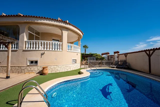 Villa unifamiliar de 5 dormitorios en Ciudad Quesada — 7