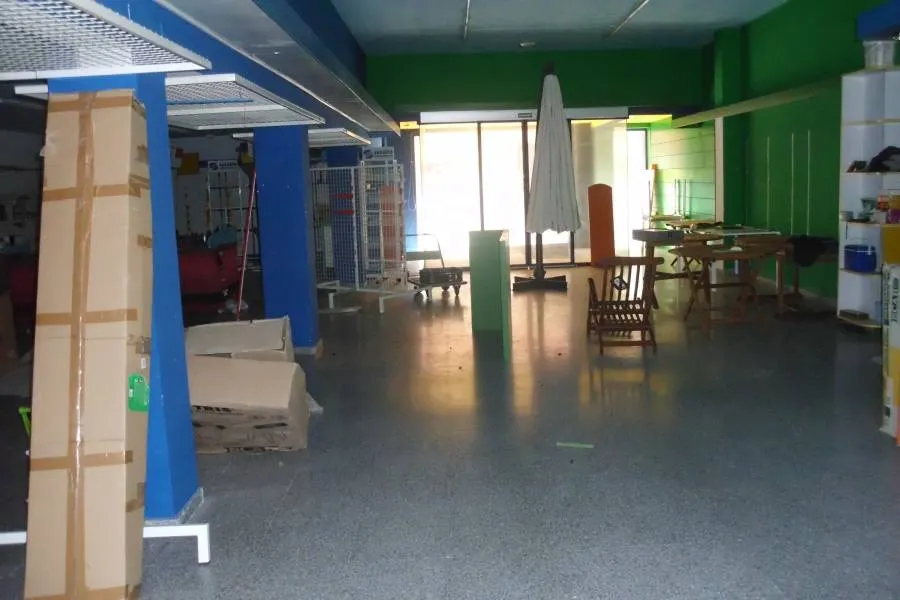Local comercial en C/ Sant Jaume - Ontinyent