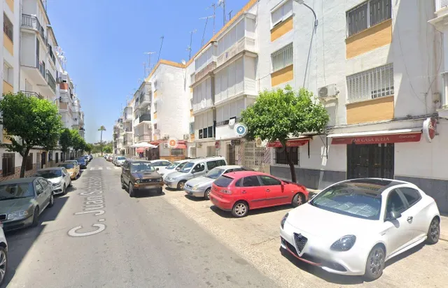 Se vende piso OKUPADO en Calle Juan Sebastian Elcano Nº 14 D - foto 2