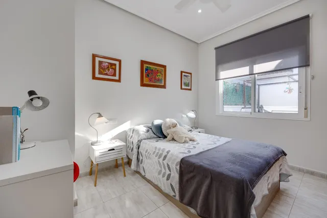 Elegante Propiedad Doble con Vistas al Campo y Acabados de Lujo — 8