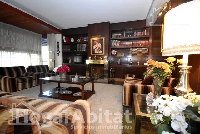 GRAN PISO SEÑORIAL CON BALCÓN Y TERRAZA EN AVENIDA PRINCIPAL — 17